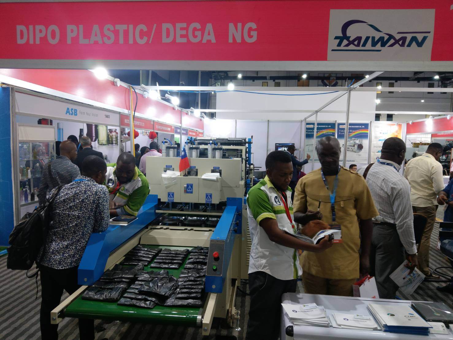 DIPO Plastic Machine Co., Ltd.2019 L'EXPOSITION DE PROPAK À Nigeria