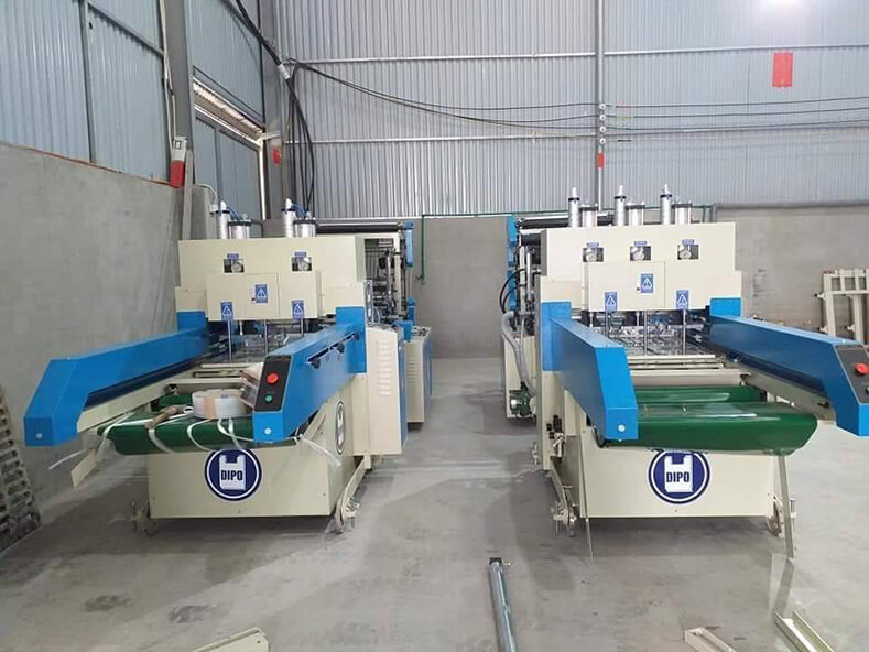 Dipo Plastic Machinery Factory made every effort to improve the production quality of plastic bags and the production of shopping bags for customers of Vietnam Plastic Bag Factory