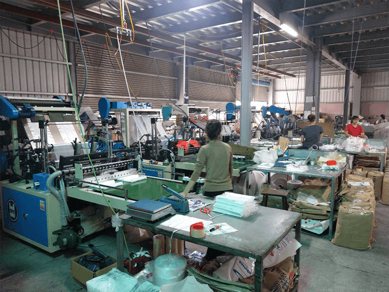 Top 3 flat bag making factories equipped with plastic bag machinery continually.