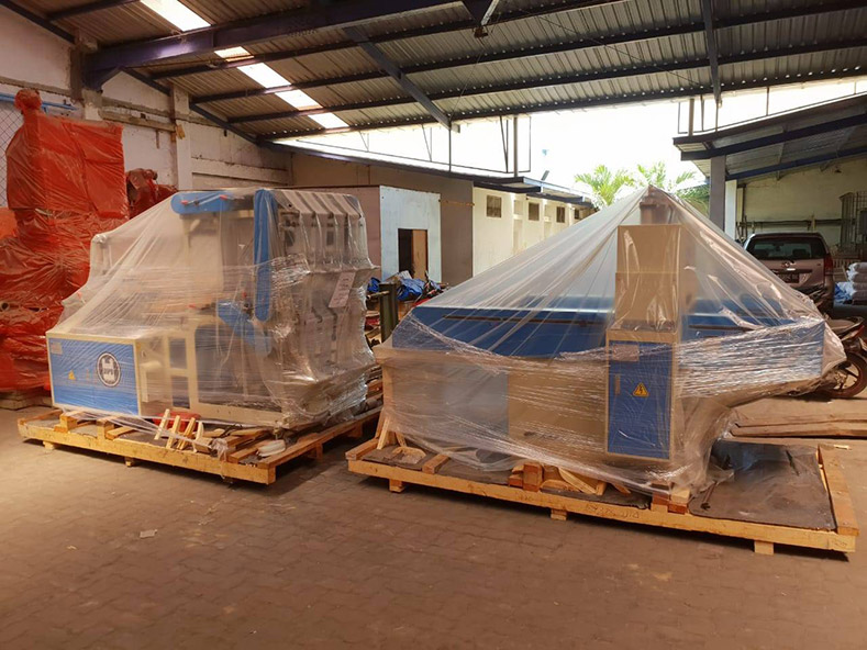 Indonesia - Ordered DIPO PLASTIC BAG MAKING MACHINE (KDP-328S+4AP)