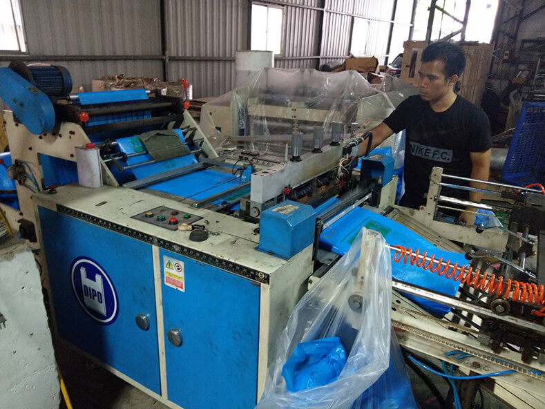 Plastic bag sealing machine over twenty years Upgrade with customer needs.